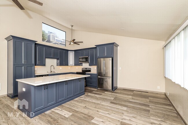 Building Photo - 5400 Mountain Blvd