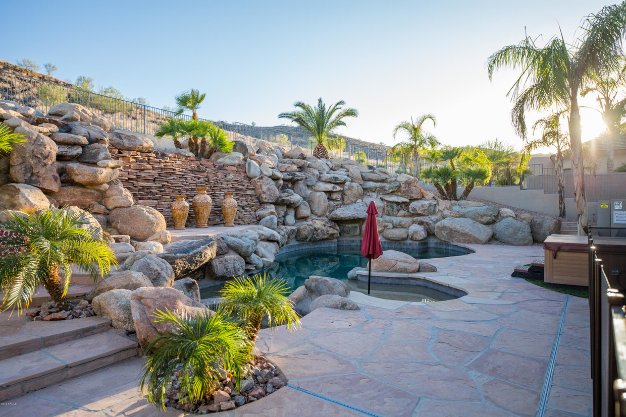 Primary Photo - 5713 W Pinnacle Hill Dr