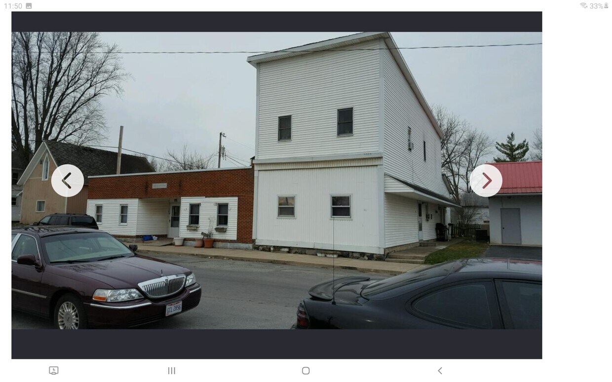 Bottom right white - 113 N Miami St
