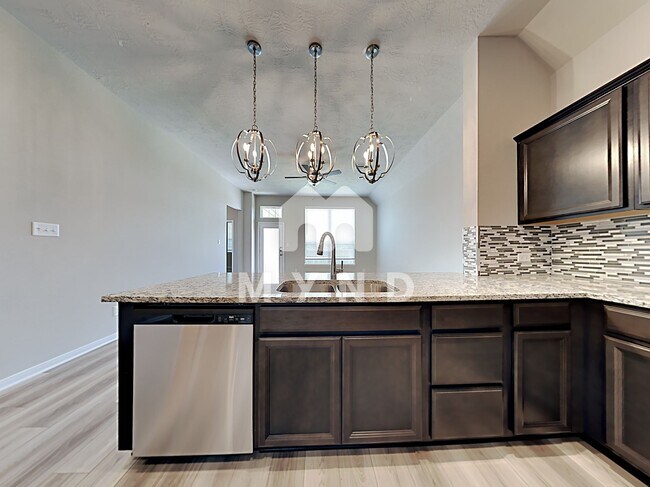 Building Photo - 150 Scenic Hills Ct