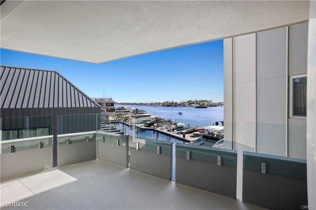 Building Photo - 2 br, 2 bath Condo - 3121 W Coast Hwy Apt 3C