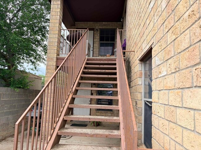 Building Photo - 3310 S Louisiana Ave