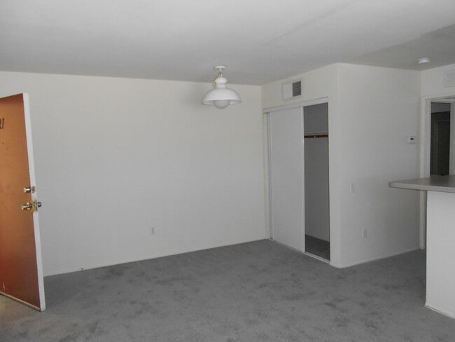 Foto del edificio - Lovely One bedroom Apartment in City Heights