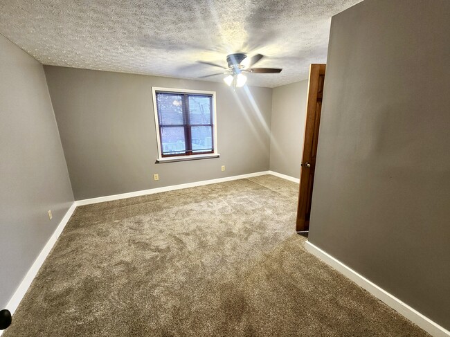 Building Photo - 1126 Walnut St