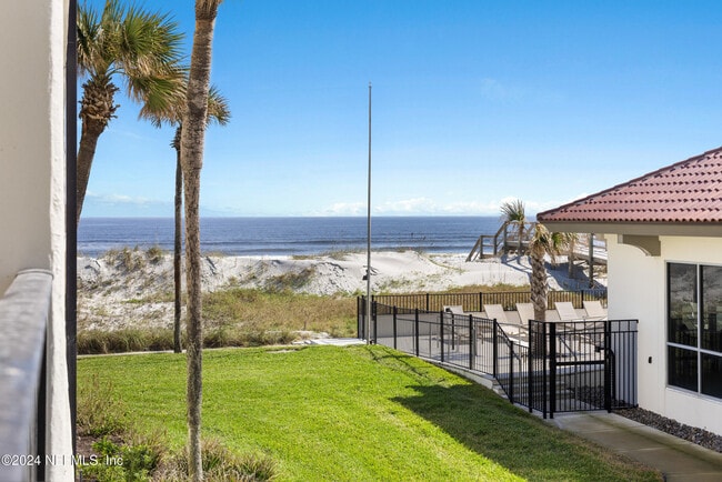 Building Photo - 2313 Costa Verde Blvd
