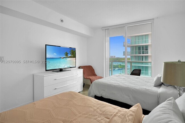 Building Photo - 250 Sunny Isles Blvd