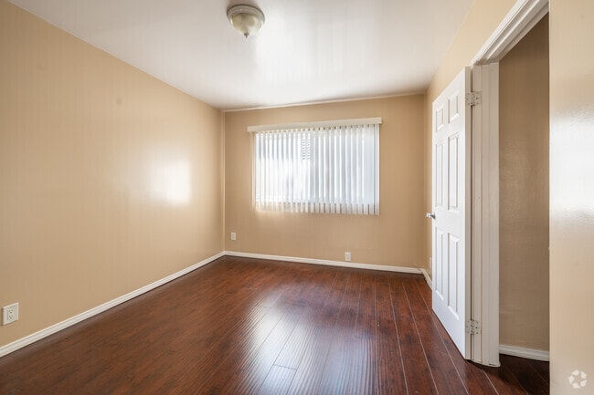 1BR, 1BA - 550SF - Bedroom - 1760 El Cerrito PL.