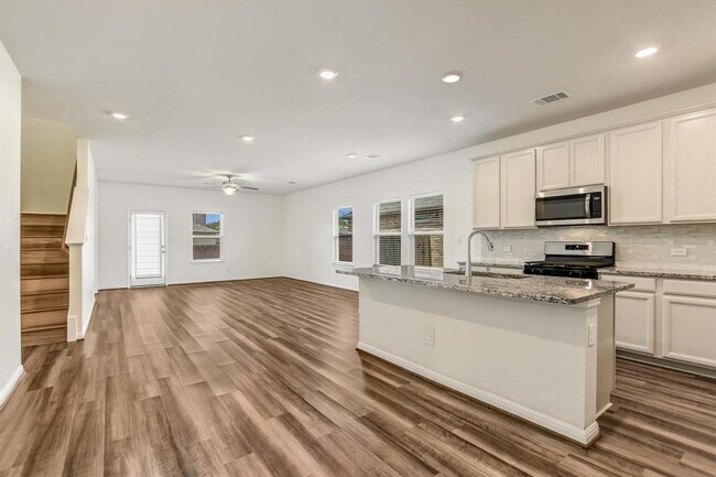 Building Photo - 202 Grasslands Trl