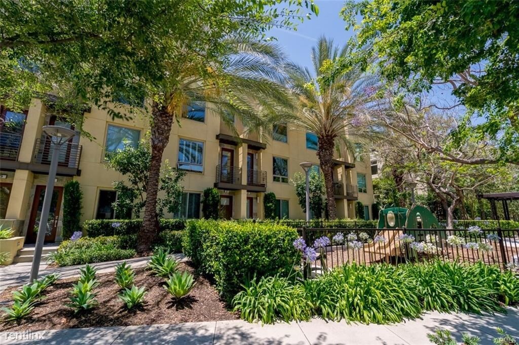 Primary Photo - 3 br, 3 bath Townhome - 21 Soho