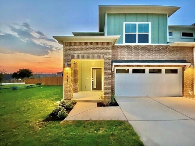 Building Photo - 1008 Winnsboro Lp