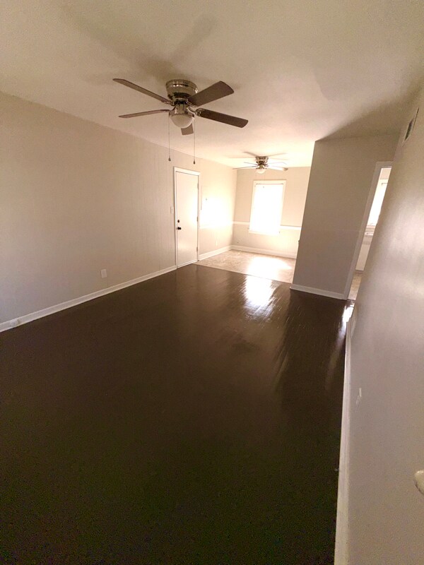 Building Photo - 319 Orchard Ln