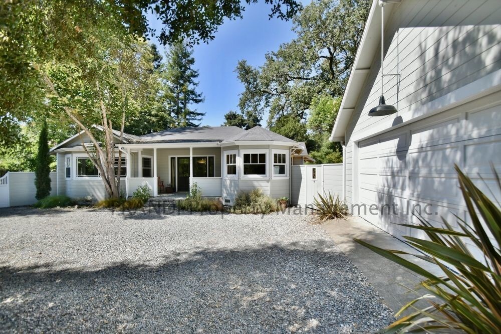 Primary Photo - 520 San Geronimo Valley Dr