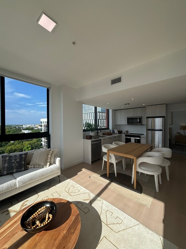 Building Photo - 237 NW 31st St