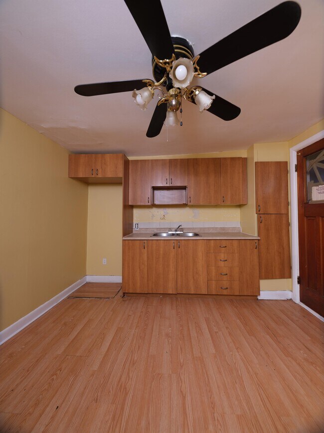 Building Photo - 115 Dalhousie St