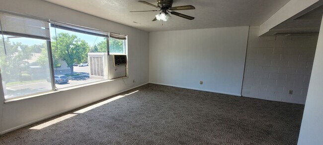 Foto del edificio - SINGLE FAMILY HOUSING -  2 bed/1 bath just off of University Parkway in Orem