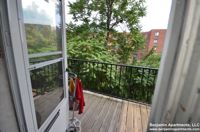 Foto del edificio - 1520 Commonwealth Ave