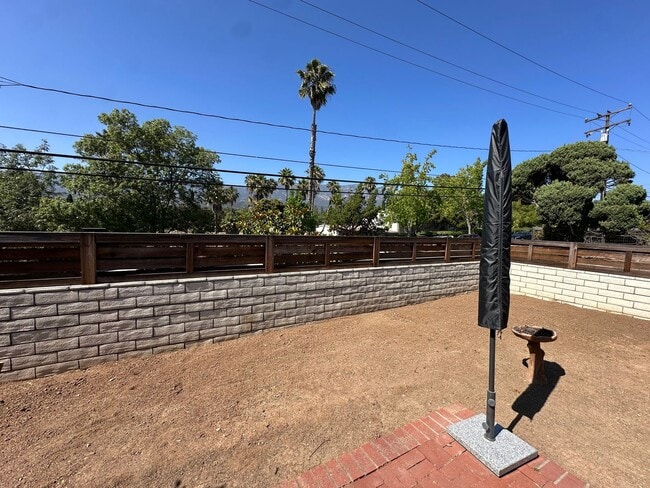 Building Photo - 4039 La Colina Rd