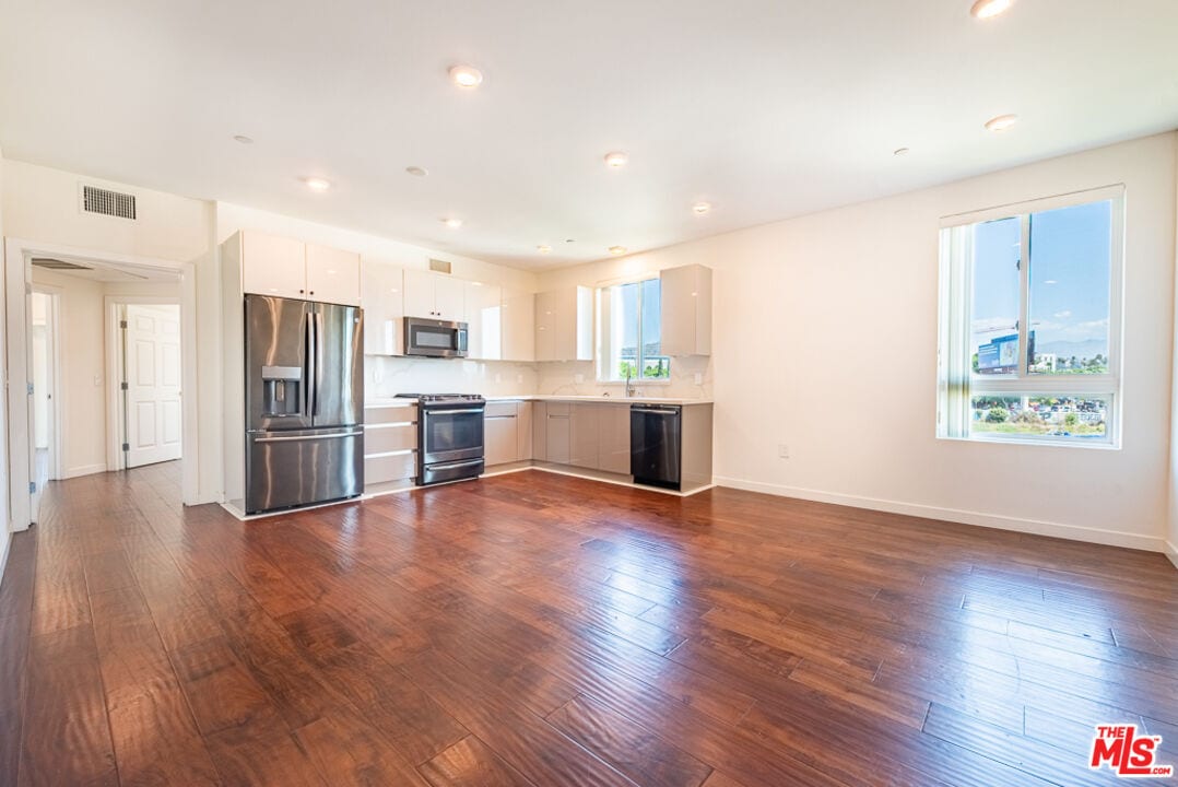 Foto principal - 5531 La Mirada Ave