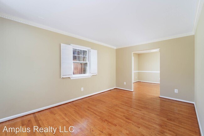Building Photo - 2 br, 2.5 bath House - 6746 Hillandale Rd