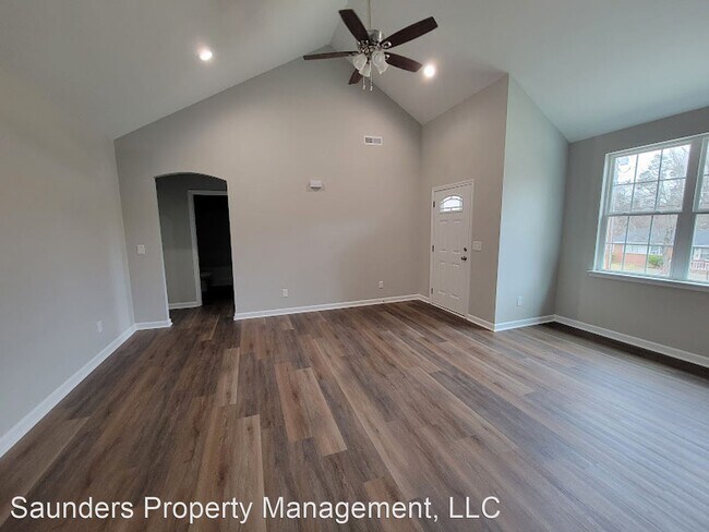 Foto del edificio - 3 br, 2 bath House - 2924 Teresa Avenue