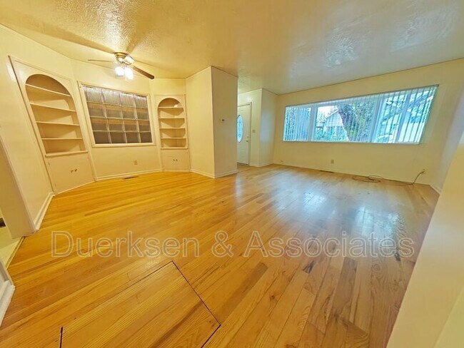 Foto del edificio - 2859 NW Lincoln Ave