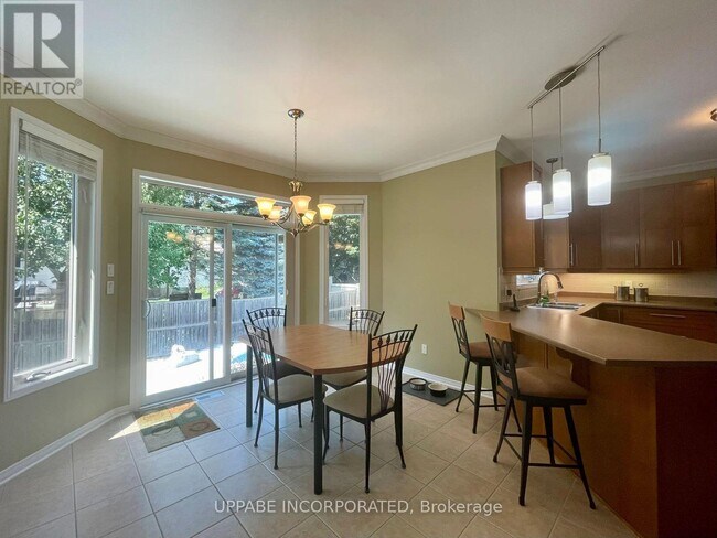 Building Photo - 49 Baywood Dr