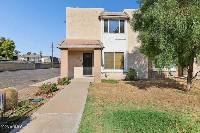 Foto del edificio - 7126 N 19th Ave