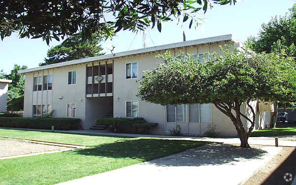 Foto del edificio - 317-325 S B St