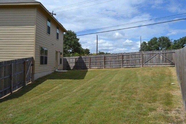 Building Photo - 3026 Aspen Mdw