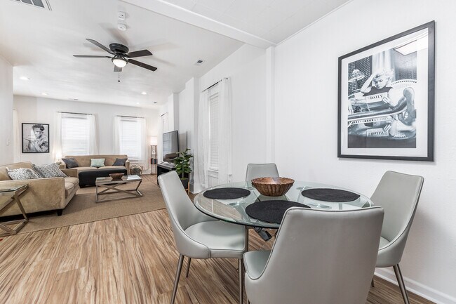 Dining/living room - 525 Loras Blvd
