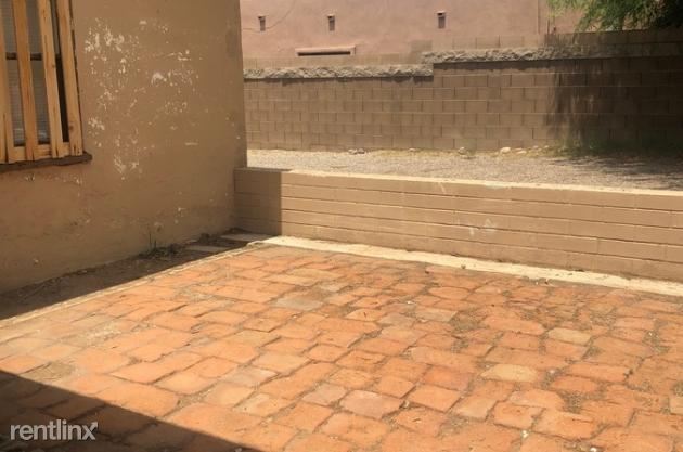 Building Photo - 3 br, 1 bath House - 3026 N Fontana Ave