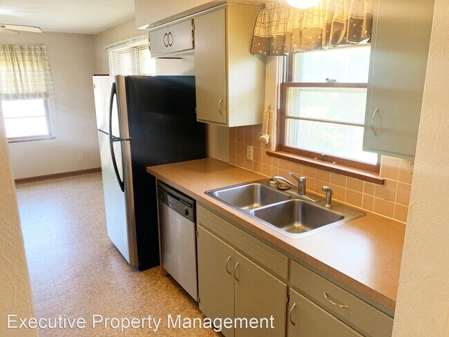 Building Photo - 3 br, 2 bath House - 740 Watkins Dr