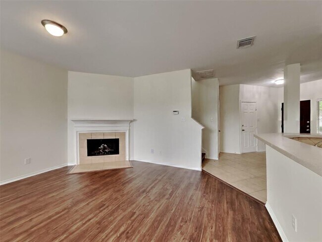 Foto del edificio - 864 Rock Harbor Ln