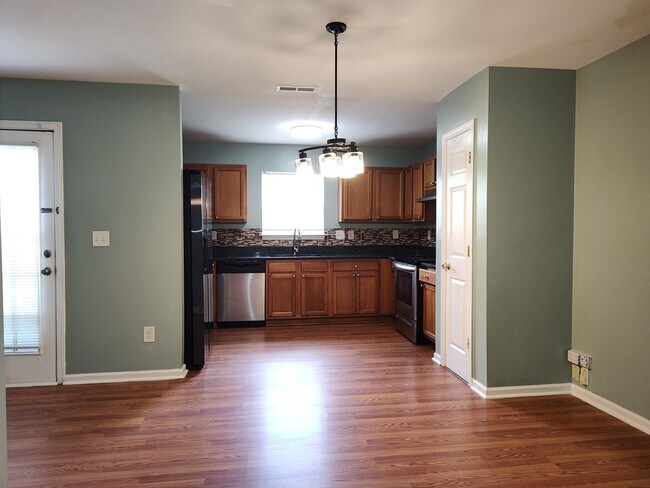 Building Photo - 5226 Beam Lake Dr