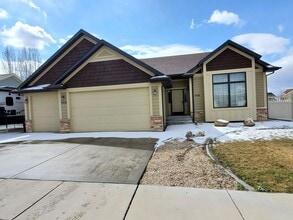 Building Photo - 5426 Field Stone Ave