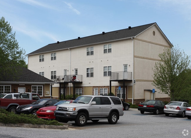 Whistlebury Walk - Whistlebury Walk (Student Housing)