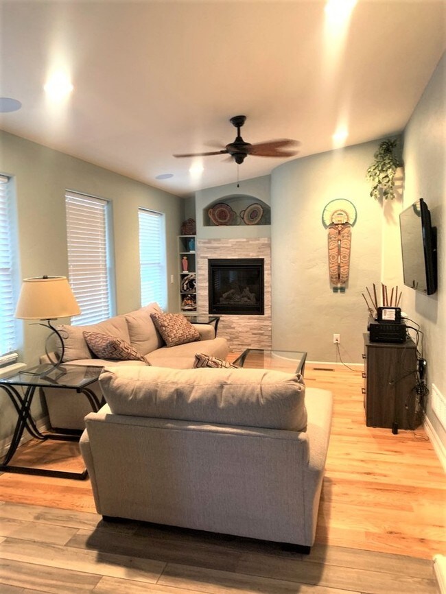 Building Photo - Stunning Condo in Colorado Springs