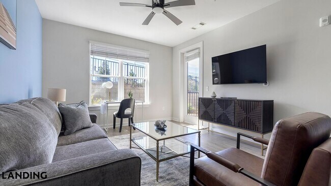 Foto del edificio - 1270 Hillcrest Dr