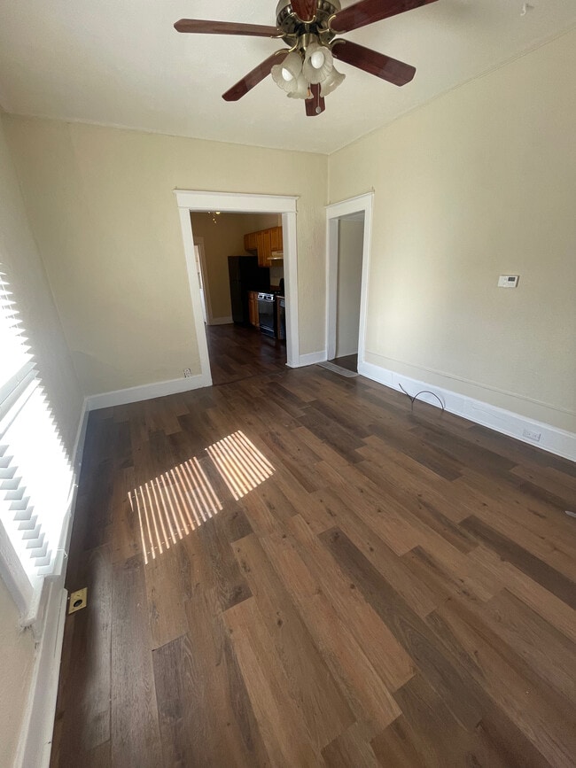 Living Room - 2809 S Lincoln St
