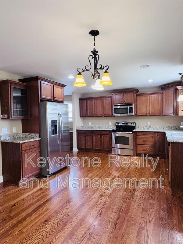Building Photo - 2469 Senseney Dr
