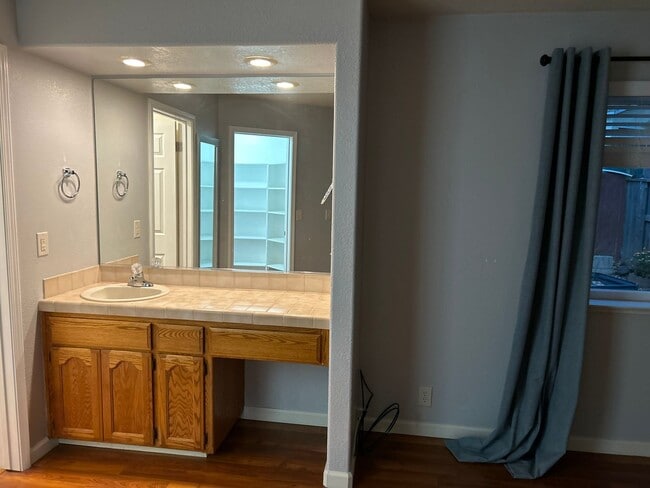 Foto del edificio - 14749 Vassar Ct