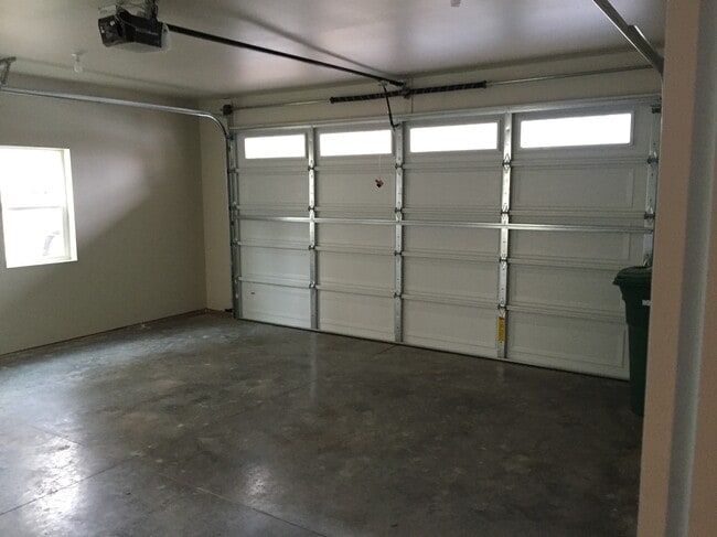 Foto del edificio - 726 Edgewood Pl