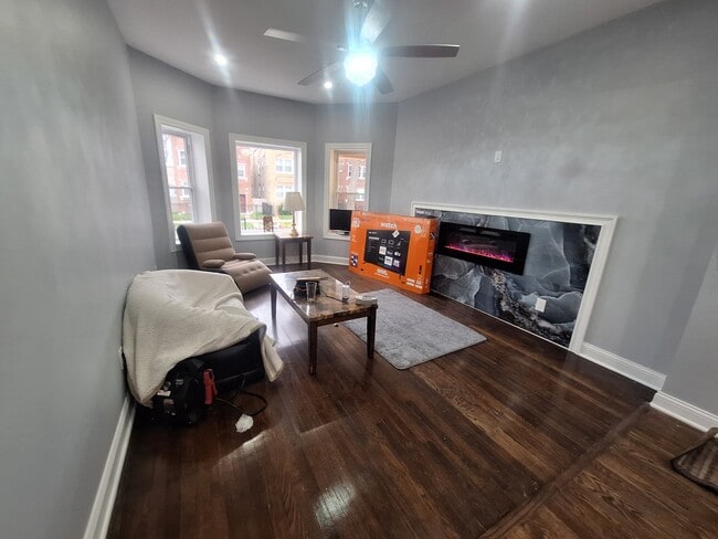 Photo - 4947 W Race Ave Apartment