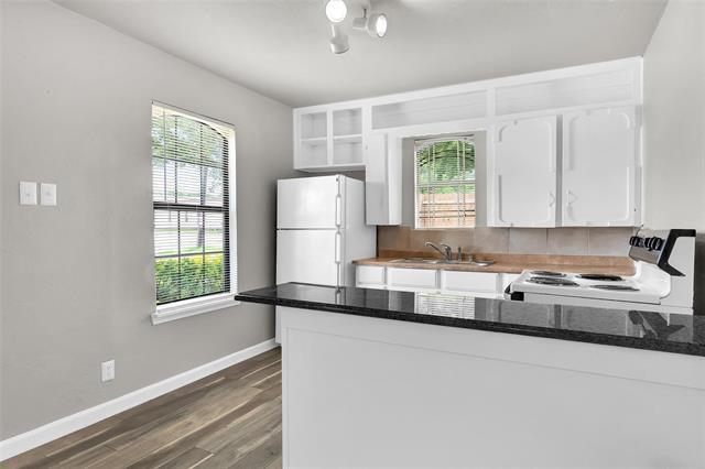 Building Photo - 6781 Half Main St