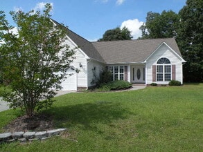 Building Photo - 105 Sand Run Rd