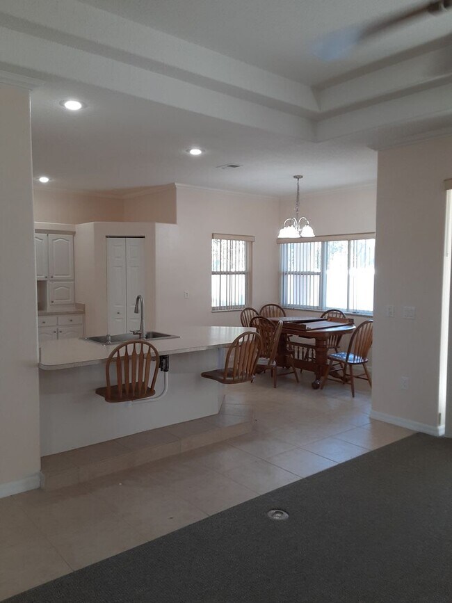 Foto del edificio - 13409 Short Ct