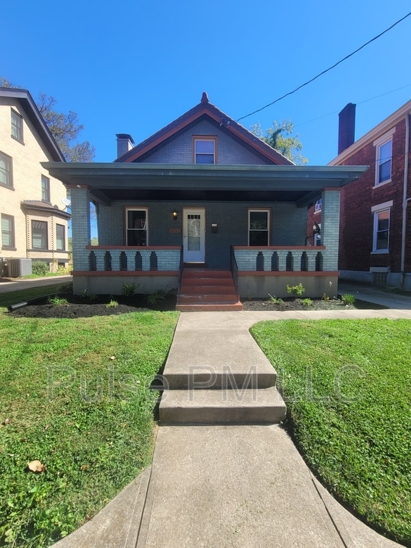 Foto del edificio - 2222 Oakland Ave