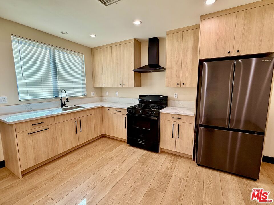 Foto principal - 7309 Yarmouth Ave