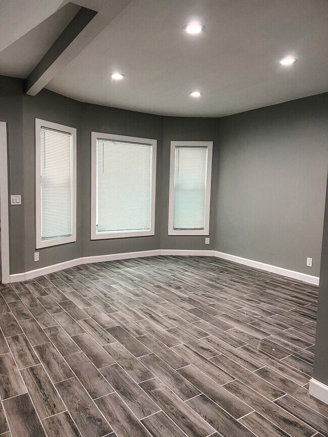 Foto del edificio - 8040 Lane St