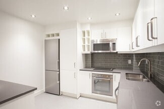 Building Photo - 3468 Rue Drummond